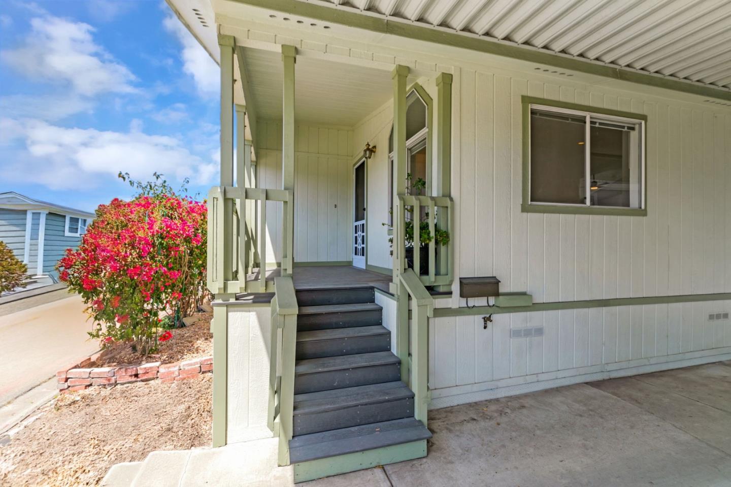 Detail Gallery Image 6 of 51 For 1220 Tasman Dr #195,  Sunnyvale,  CA 94089 - 3 Beds | 2 Baths