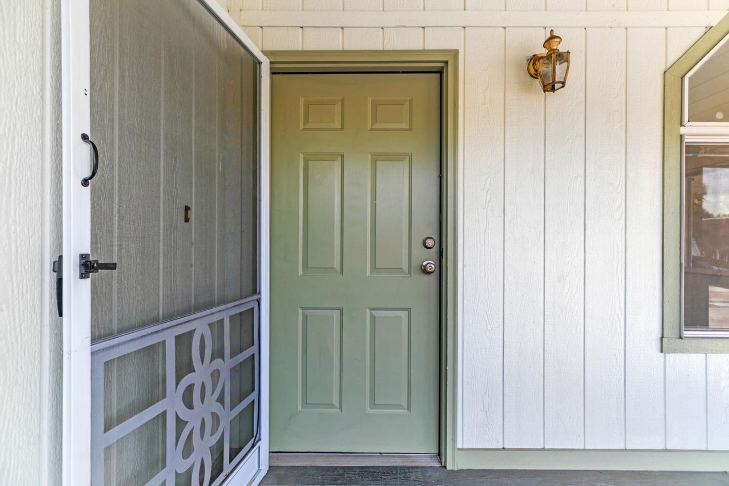 Detail Gallery Image 9 of 51 For 1220 Tasman Dr #195,  Sunnyvale,  CA 94089 - 3 Beds | 2 Baths