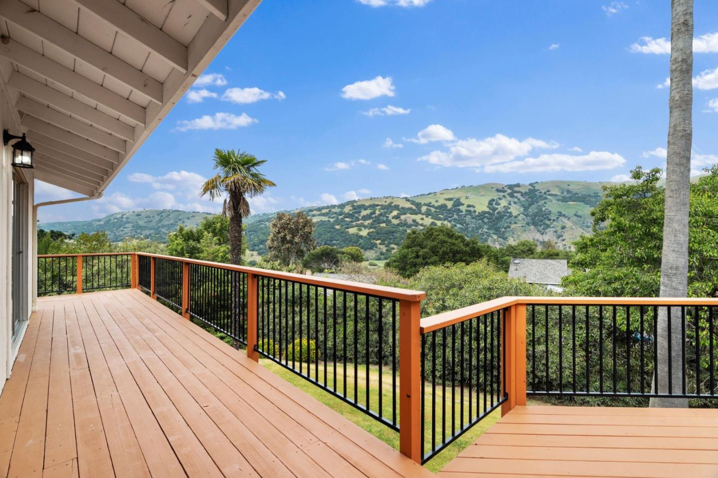 Detail Gallery Image 31 of 55 For 17121 Parkview Dr, Morgan Hill,  CA 95037 - 4 Beds | 3 Baths