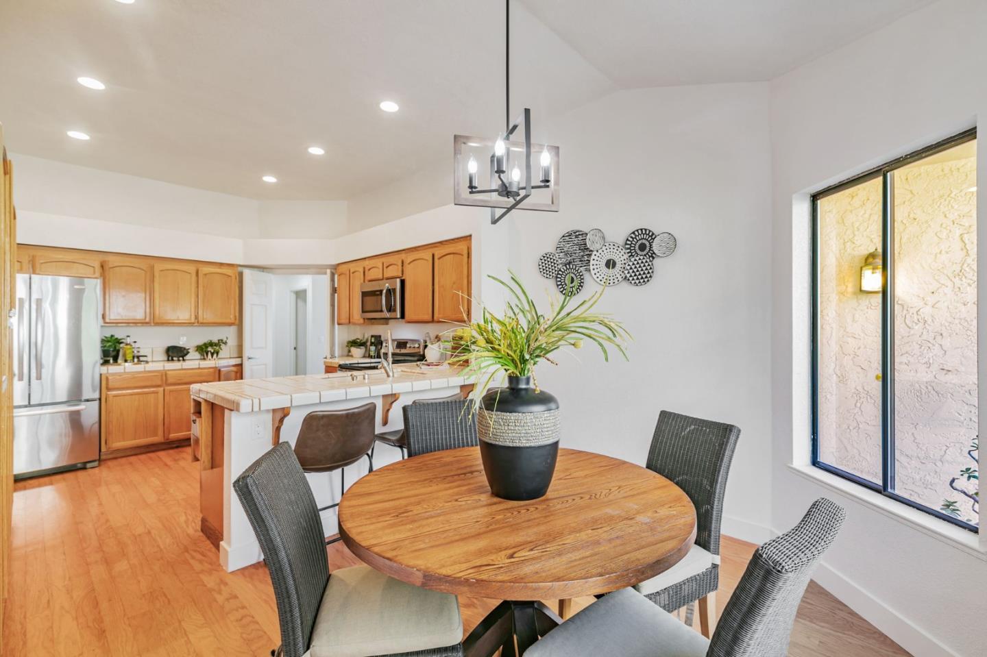Detail Gallery Image 21 of 59 For 7534 Morevern Cir, San Jose,  CA 95135 - 2 Beds | 2 Baths