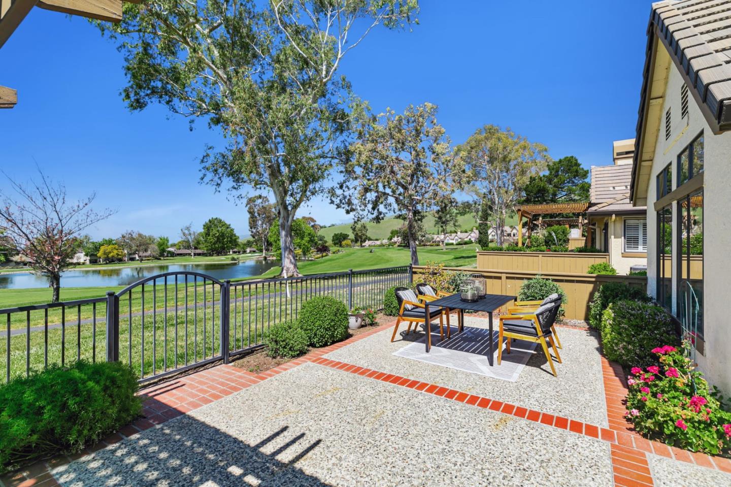 Detail Gallery Image 39 of 59 For 7534 Morevern Cir, San Jose,  CA 95135 - 2 Beds | 2 Baths