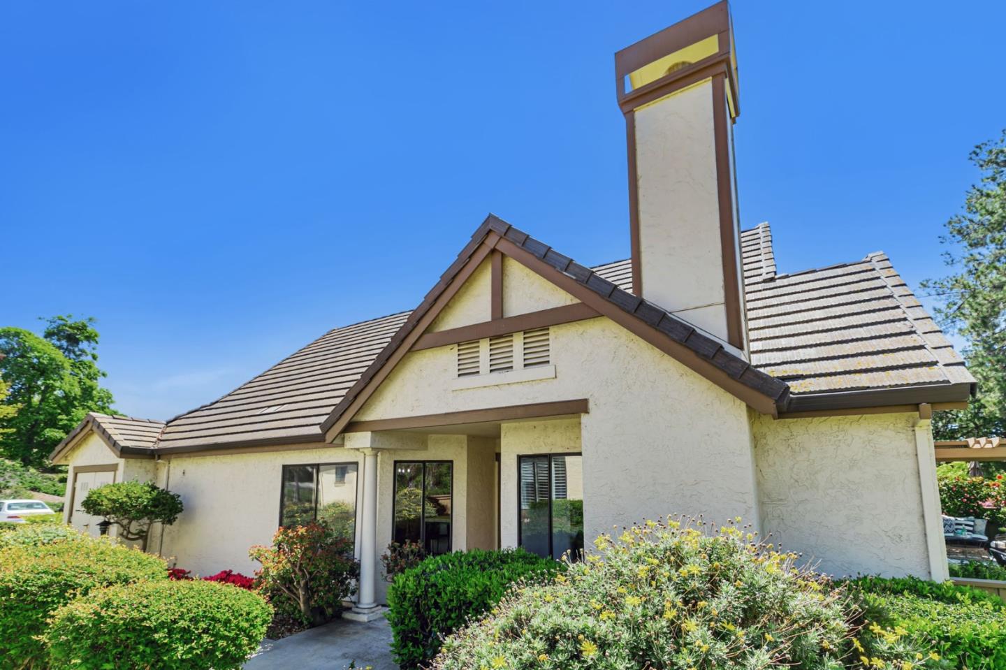 Detail Gallery Image 4 of 59 For 7534 Morevern Cir, San Jose,  CA 95135 - 2 Beds | 2 Baths