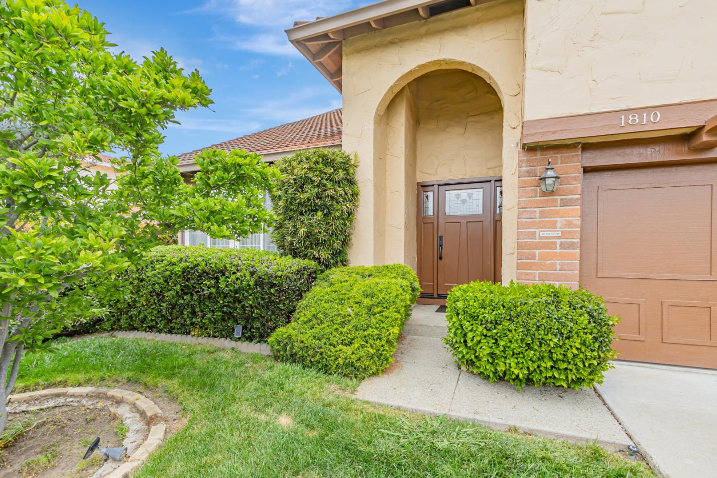 Detail Gallery Image 2 of 29 For 1810 Mccluhan Way, San Jose,  CA 95132 - 4 Beds | 3 Baths