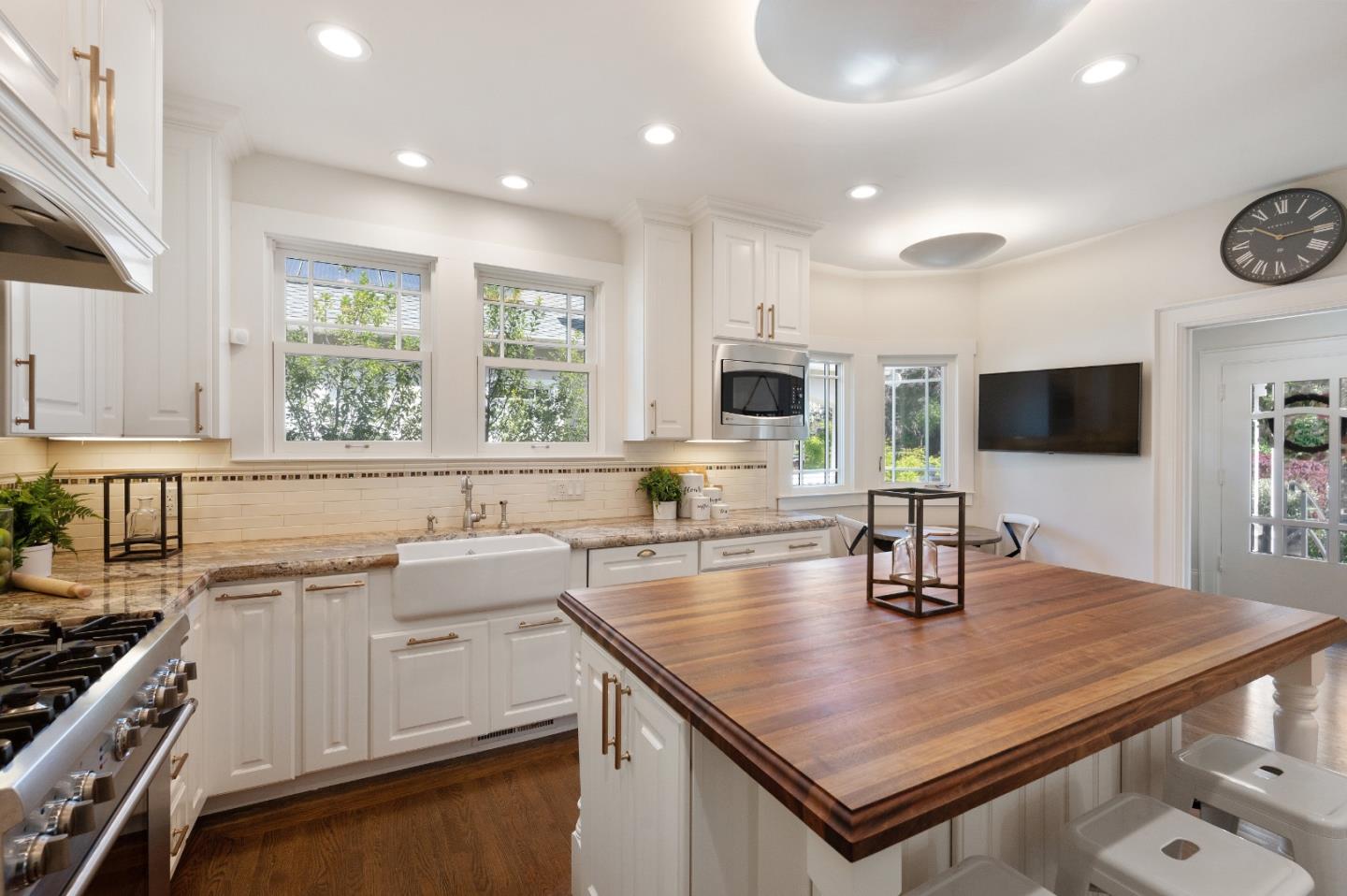 Detail Gallery Image 27 of 56 For 170 Warren Rd, San Mateo,  CA 94401 - 3 Beds | 2 Baths