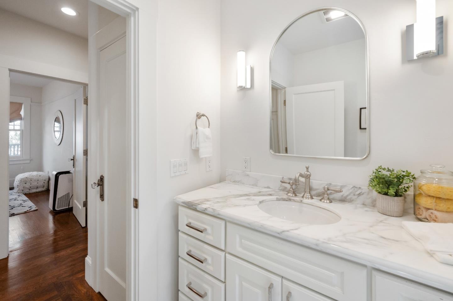 Detail Gallery Image 44 of 56 For 170 Warren Rd, San Mateo,  CA 94401 - 3 Beds | 2 Baths