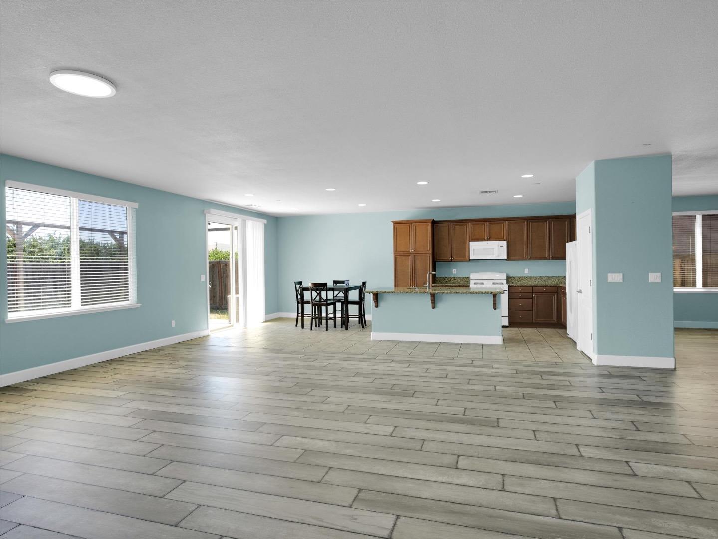 Detail Gallery Image 2 of 39 For 1538 Daisy Dr, Patterson,  CA 95363 - 4 Beds | 3 Baths