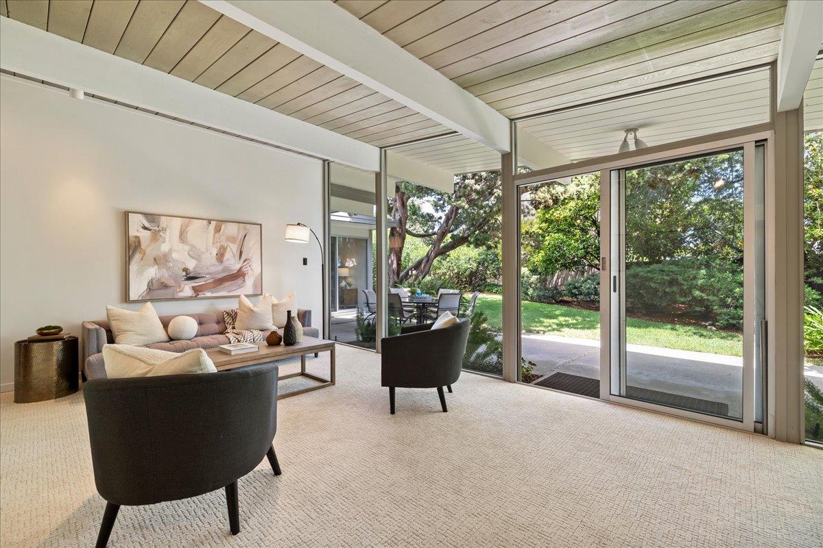 Detail Gallery Image 11 of 45 For 2441 Greer Rd, Palo Alto,  CA 94303 - 4 Beds | 2 Baths