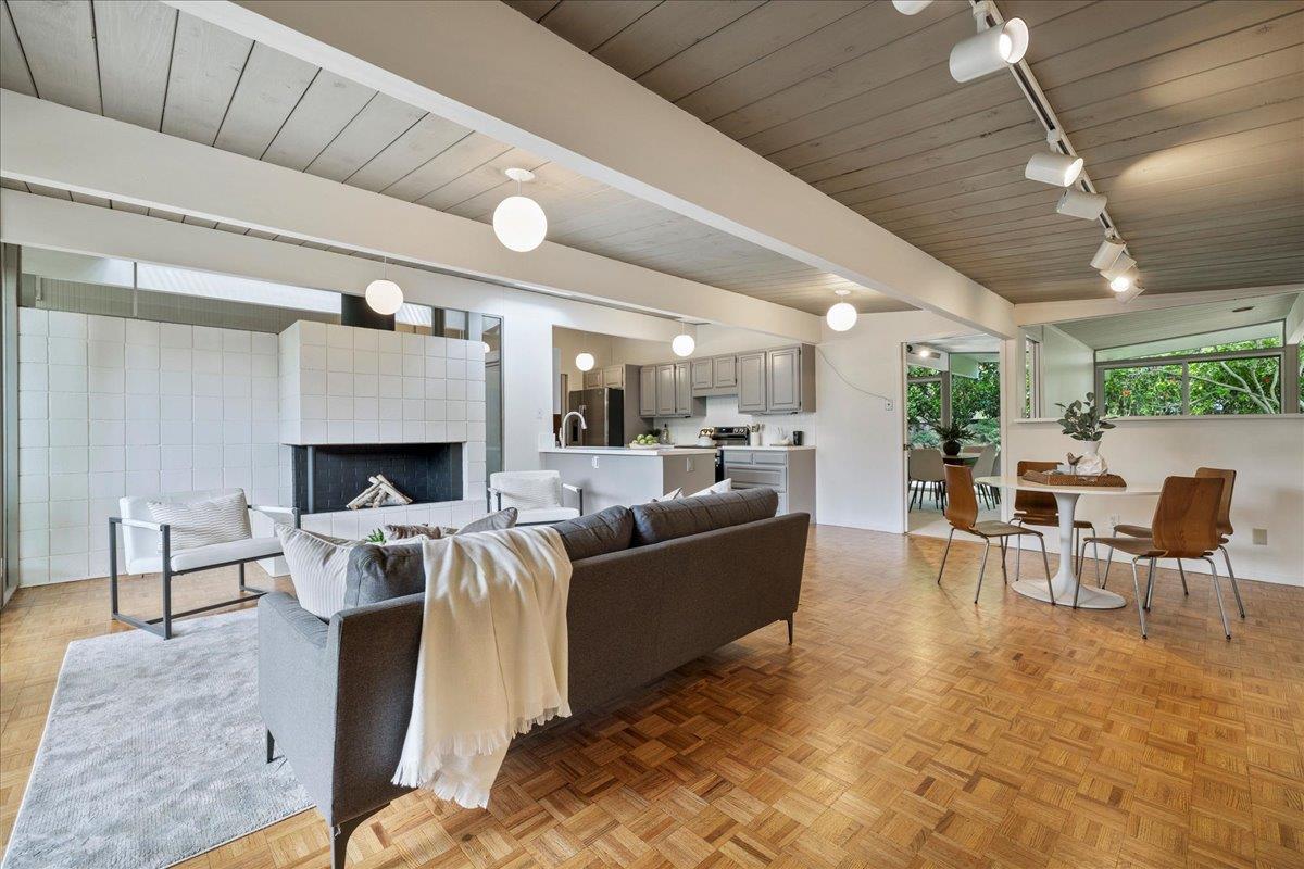 Detail Gallery Image 17 of 45 For 2441 Greer Rd, Palo Alto,  CA 94303 - 4 Beds | 2 Baths