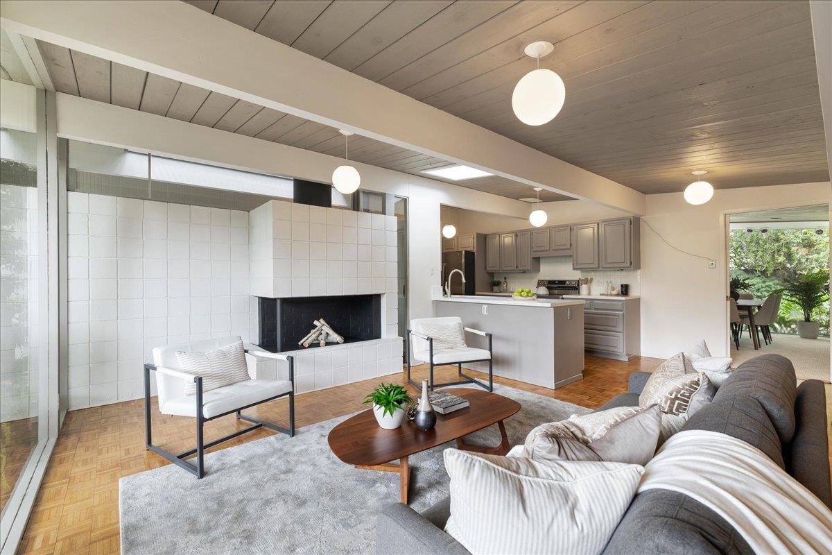 Detail Gallery Image 18 of 45 For 2441 Greer Rd, Palo Alto,  CA 94303 - 4 Beds | 2 Baths