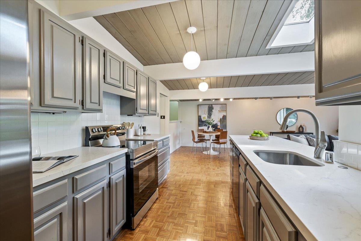Detail Gallery Image 24 of 45 For 2441 Greer Rd, Palo Alto,  CA 94303 - 4 Beds | 2 Baths