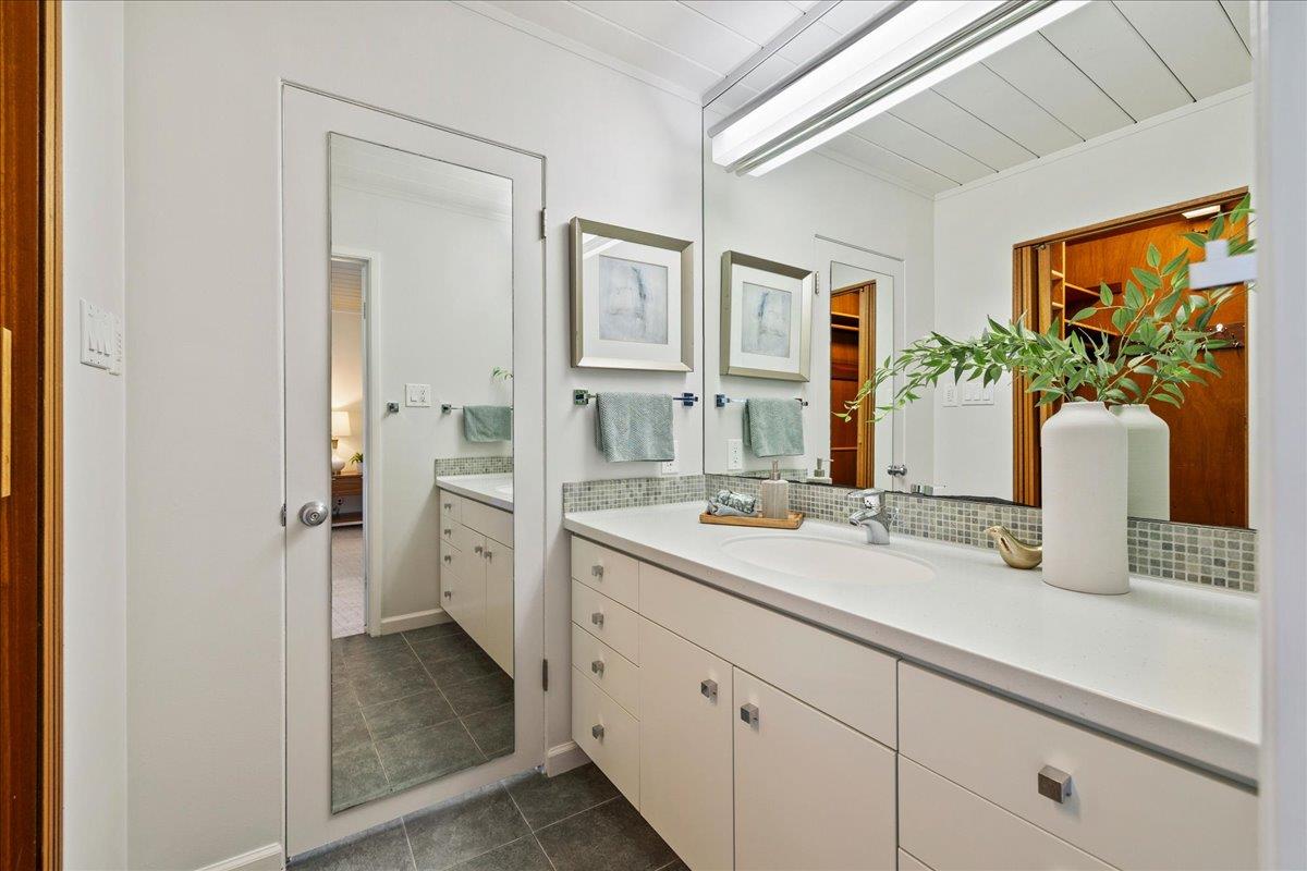 Detail Gallery Image 26 of 45 For 2441 Greer Rd, Palo Alto,  CA 94303 - 4 Beds | 2 Baths