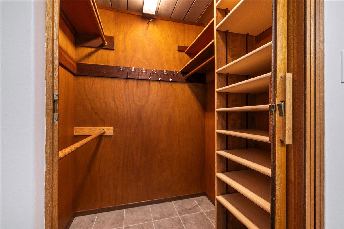 Detail Gallery Image 27 of 45 For 2441 Greer Rd, Palo Alto,  CA 94303 - 4 Beds | 2 Baths