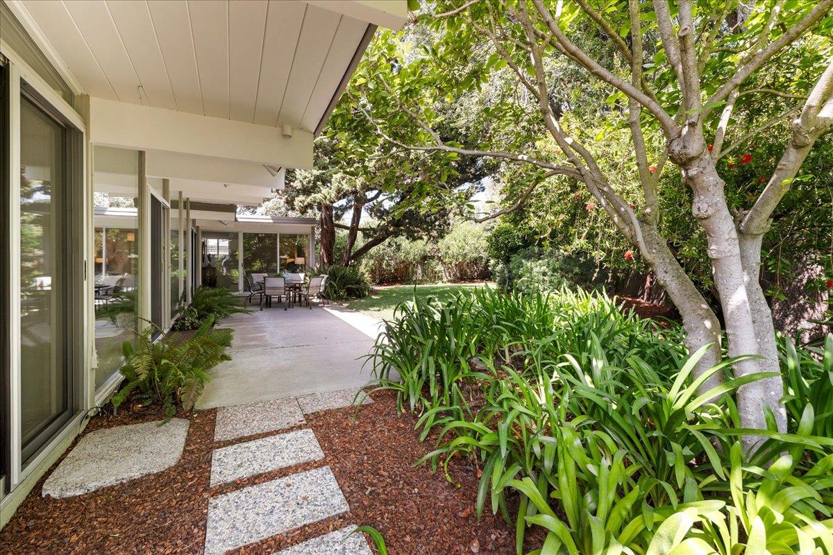 Detail Gallery Image 38 of 45 For 2441 Greer Rd, Palo Alto,  CA 94303 - 4 Beds | 2 Baths