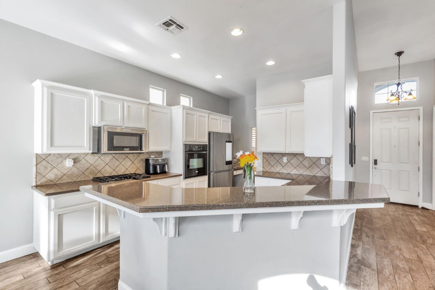 Detail Gallery Image 11 of 34 For 839 S Susan Ave, Kerman,  CA 93630 - 4 Beds | 2 Baths
