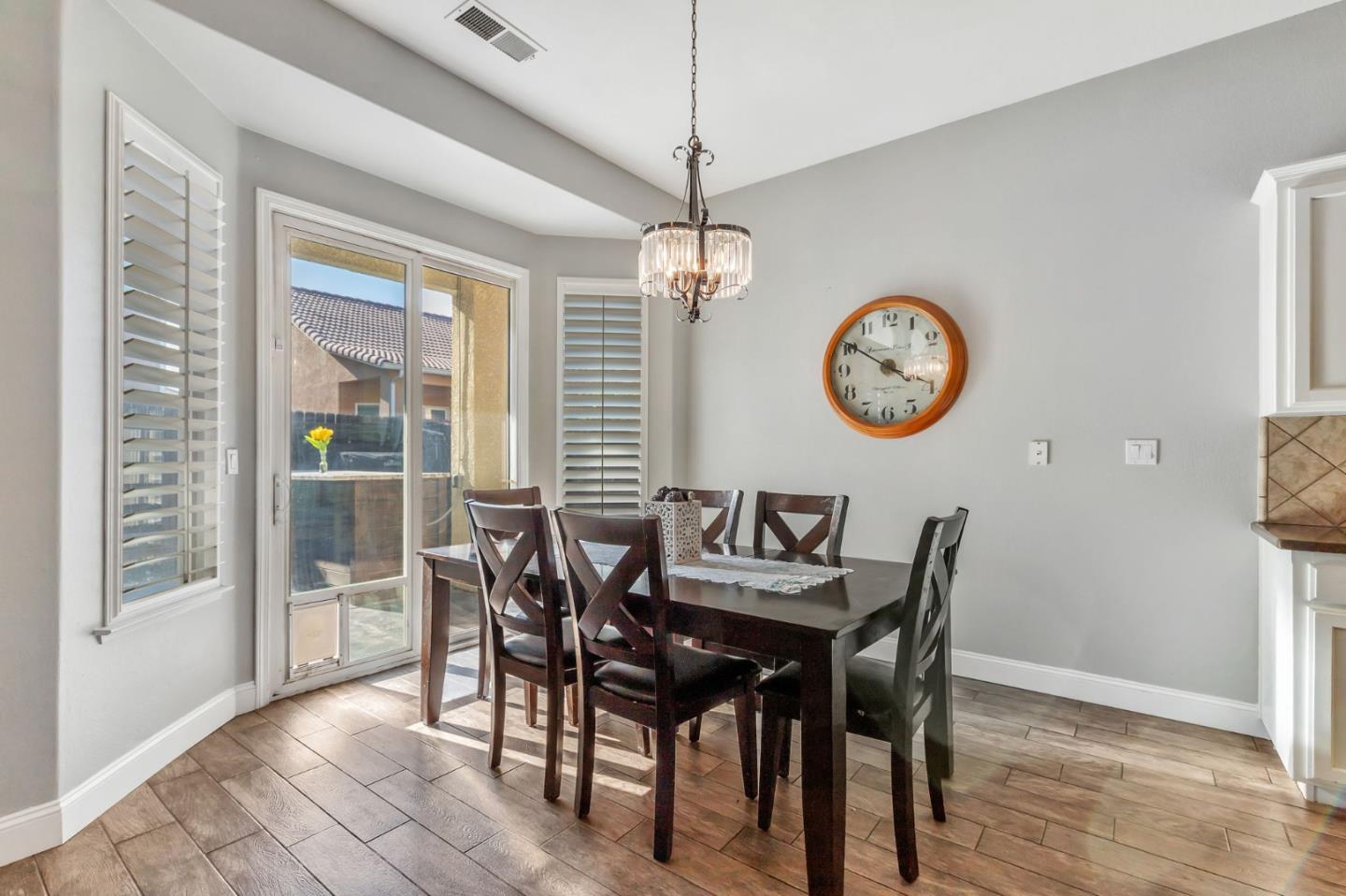 Detail Gallery Image 15 of 34 For 839 S Susan Ave, Kerman,  CA 93630 - 4 Beds | 2 Baths