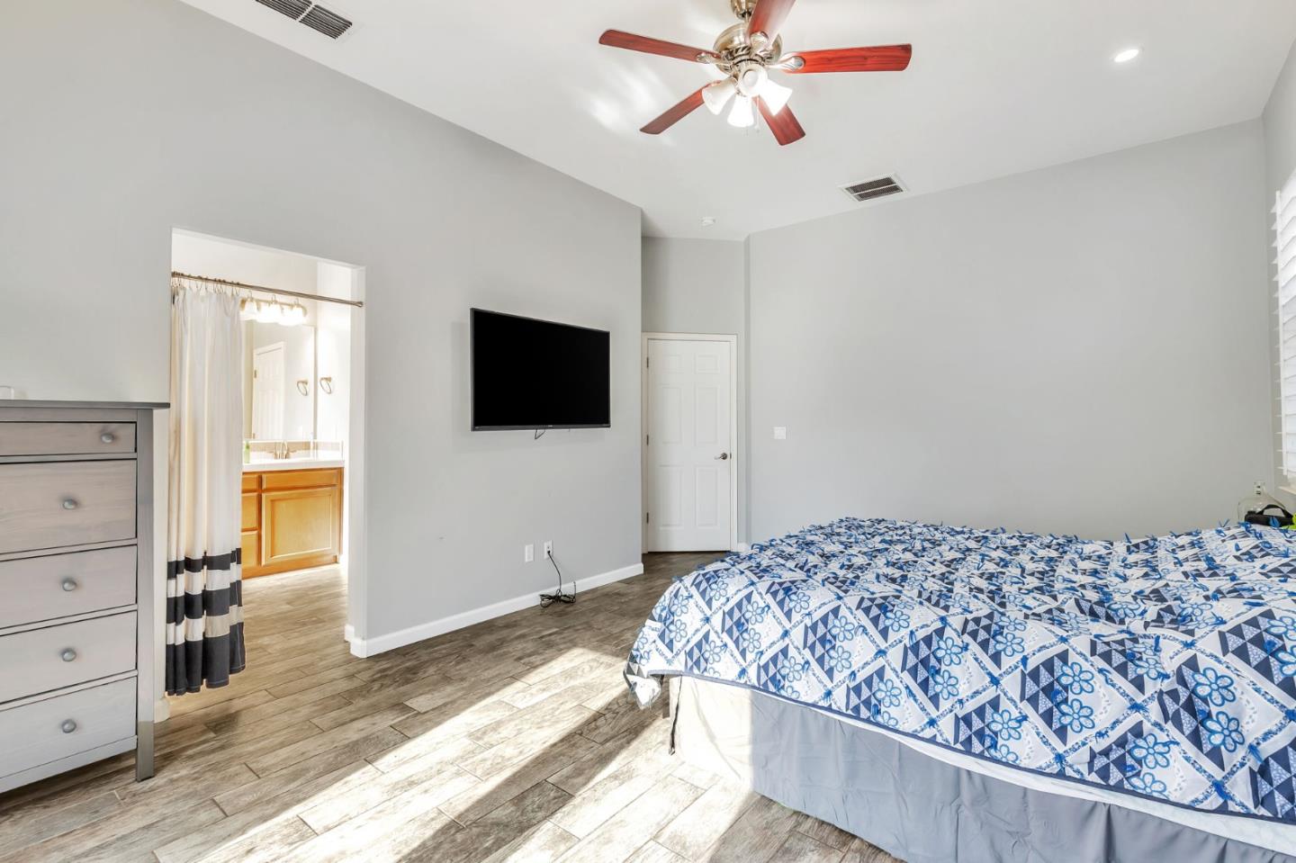Detail Gallery Image 19 of 34 For 839 S Susan Ave, Kerman,  CA 93630 - 4 Beds | 2 Baths