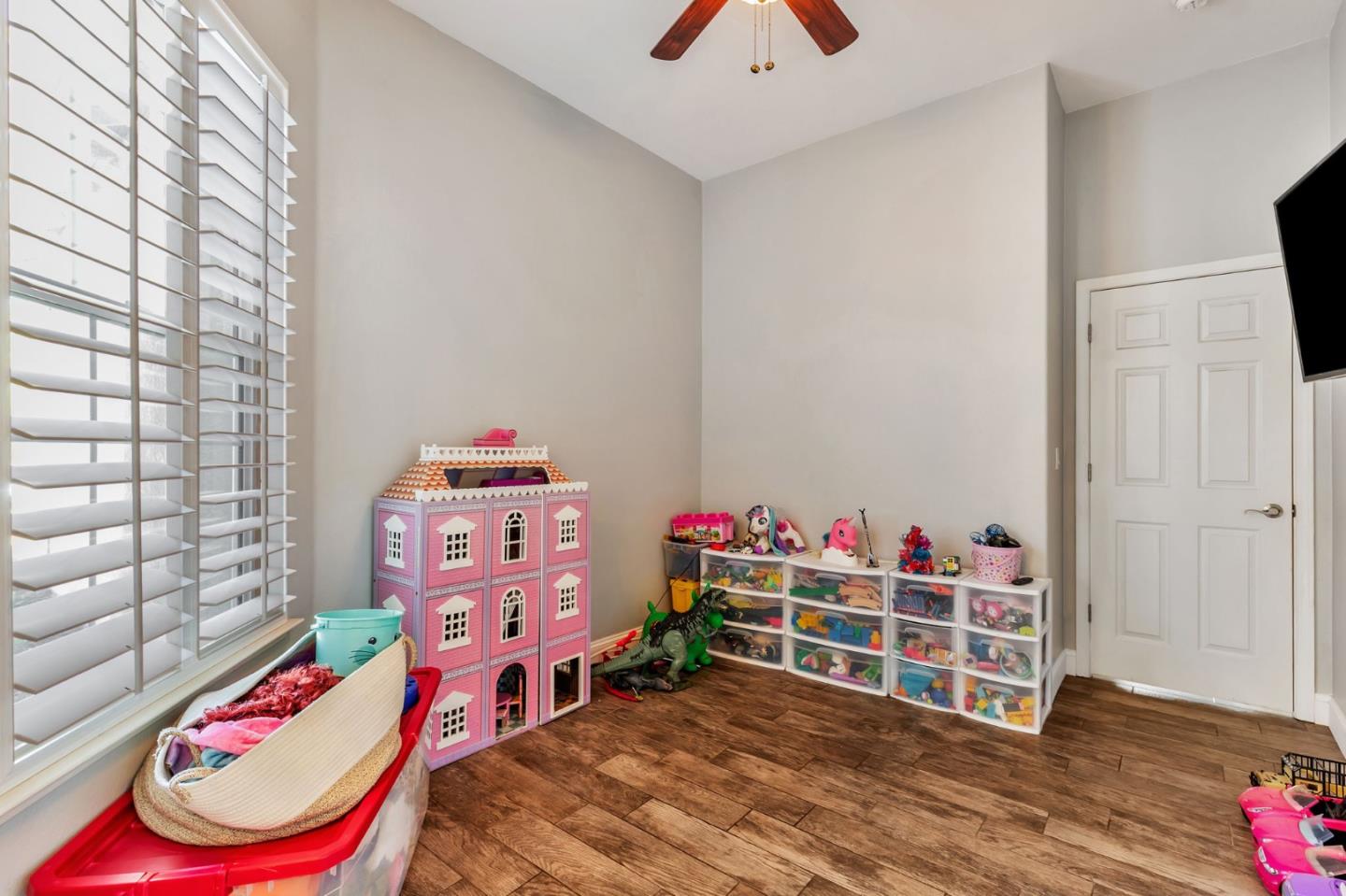 Detail Gallery Image 23 of 34 For 839 S Susan Ave, Kerman,  CA 93630 - 4 Beds | 2 Baths