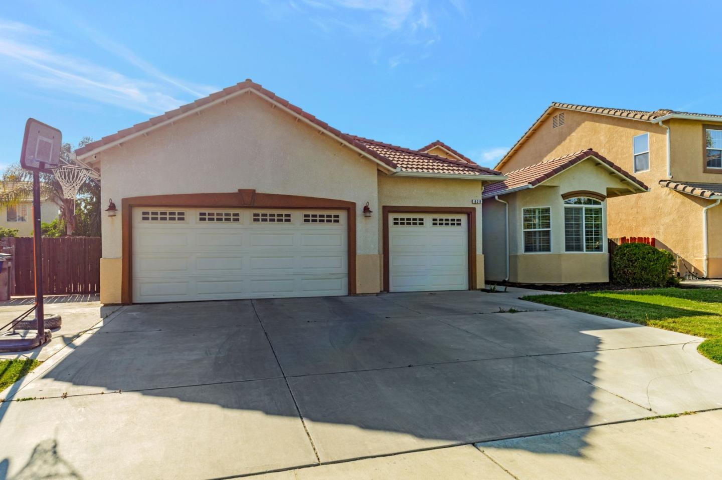 Detail Gallery Image 3 of 34 For 839 S Susan Ave, Kerman,  CA 93630 - 4 Beds | 2 Baths