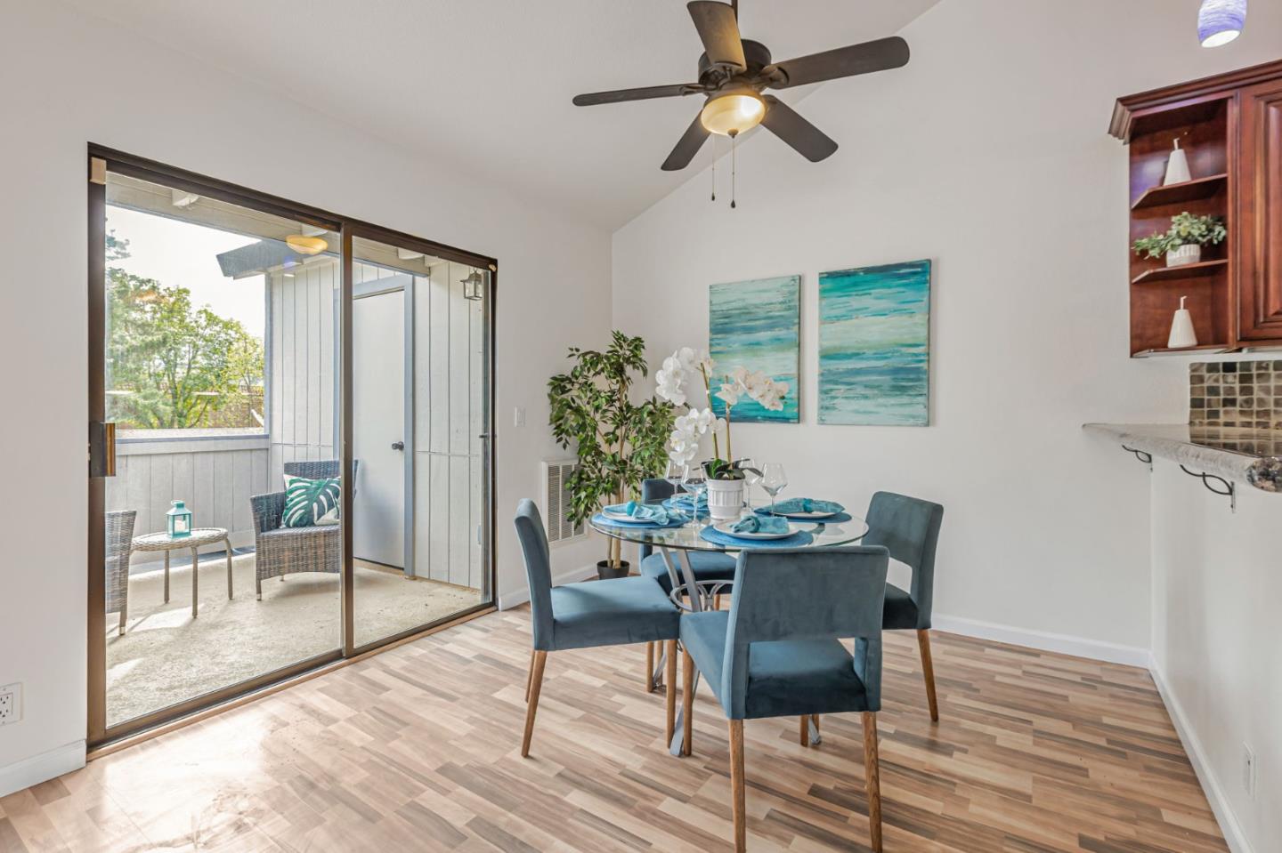 Detail Gallery Image 8 of 33 For 188 Sunwood Meadows Pl, San Jose,  CA 95119 - 2 Beds | 2 Baths