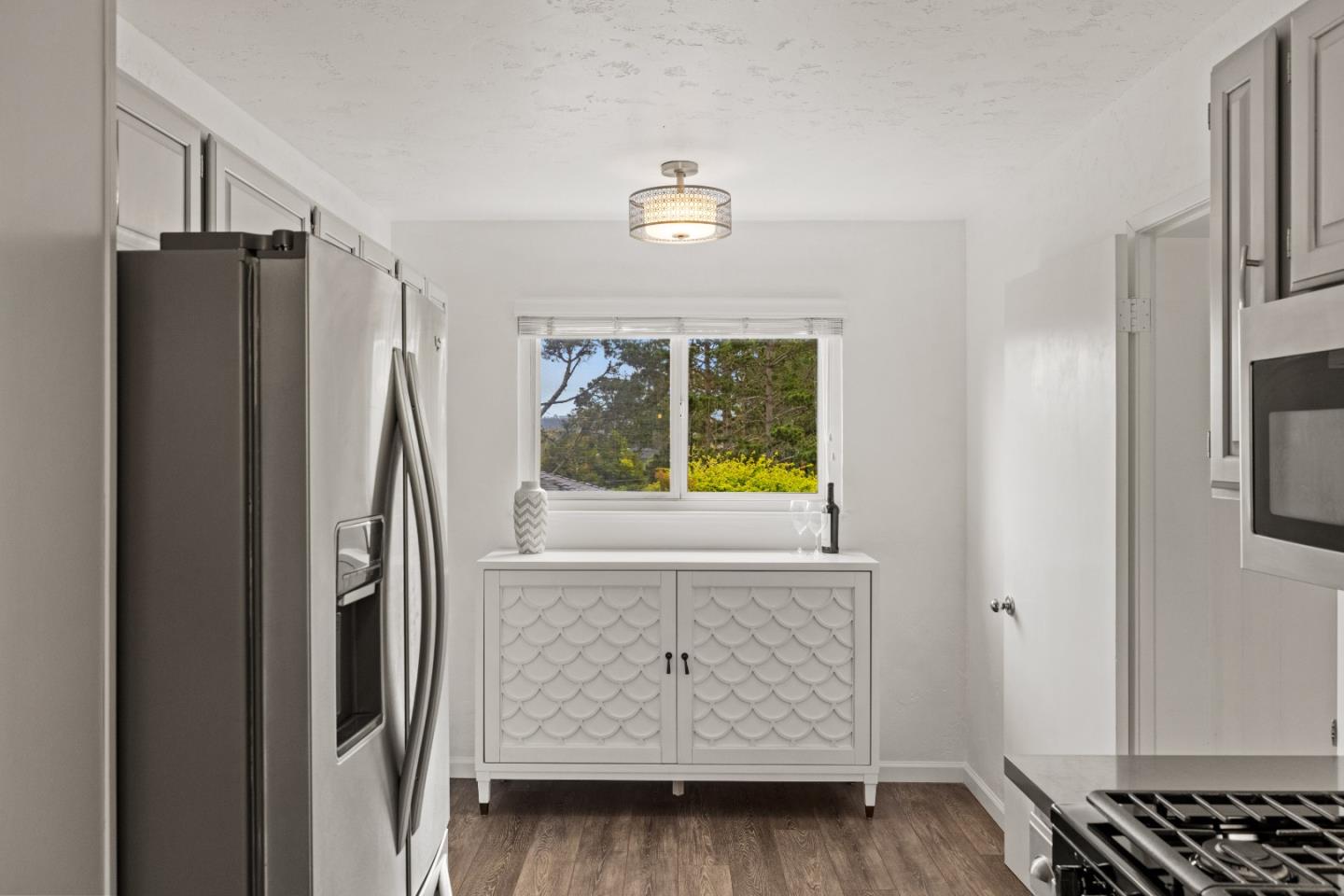 Detail Gallery Image 13 of 27 For 604 Mar Vista Dr, Monterey,  CA 93940 - 3 Beds | 2 Baths