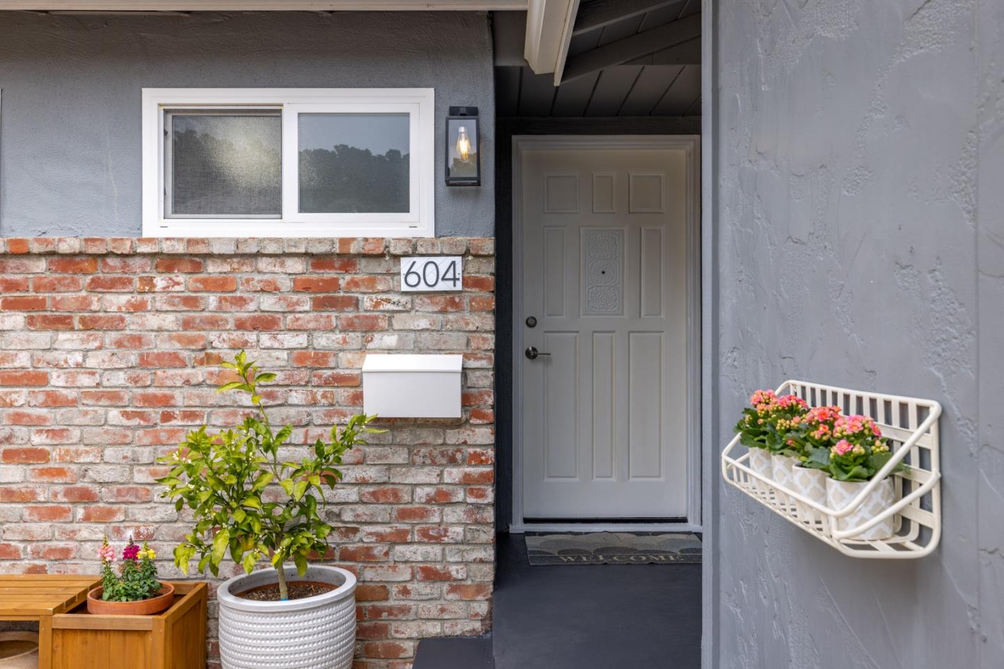 Detail Gallery Image 4 of 27 For 604 Mar Vista Dr, Monterey,  CA 93940 - 3 Beds | 2 Baths