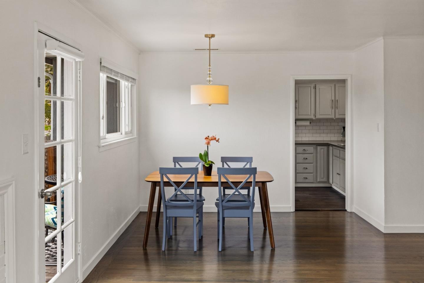 Detail Gallery Image 9 of 27 For 604 Mar Vista Dr, Monterey,  CA 93940 - 3 Beds | 2 Baths