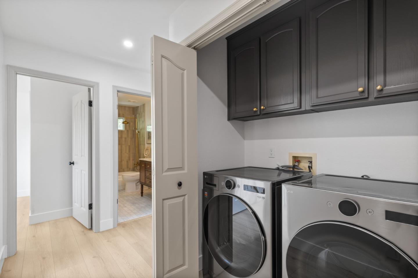 Detail Gallery Image 12 of 27 For 721 Hibiscus Pl, San Jose,  CA 95117 - 3 Beds | 2/1 Baths