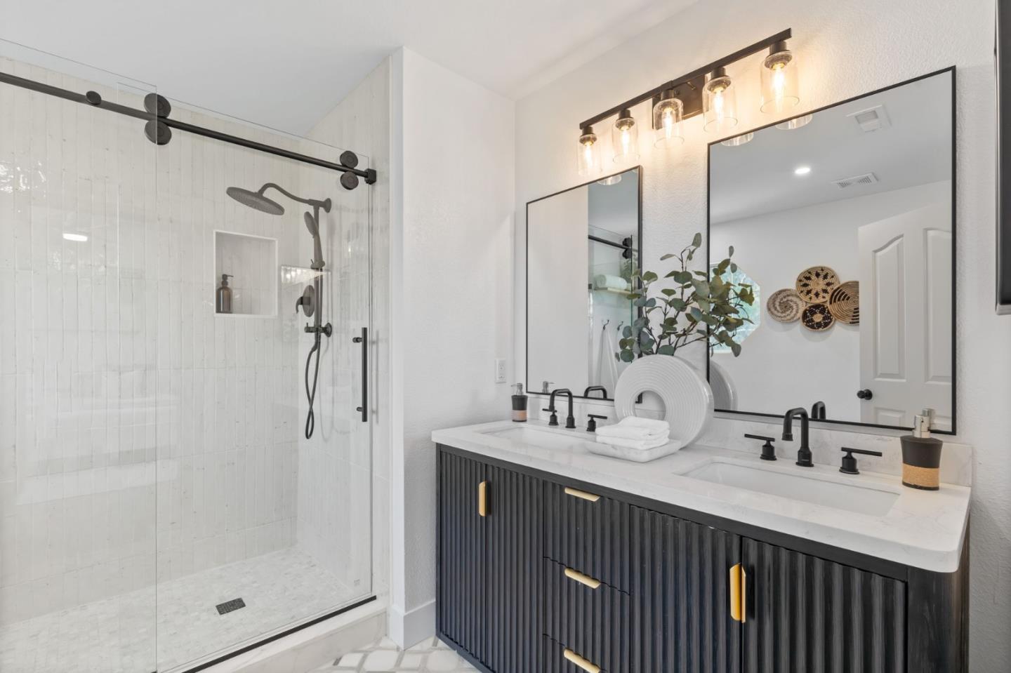 Detail Gallery Image 18 of 27 For 721 Hibiscus Pl, San Jose,  CA 95117 - 3 Beds | 2/1 Baths