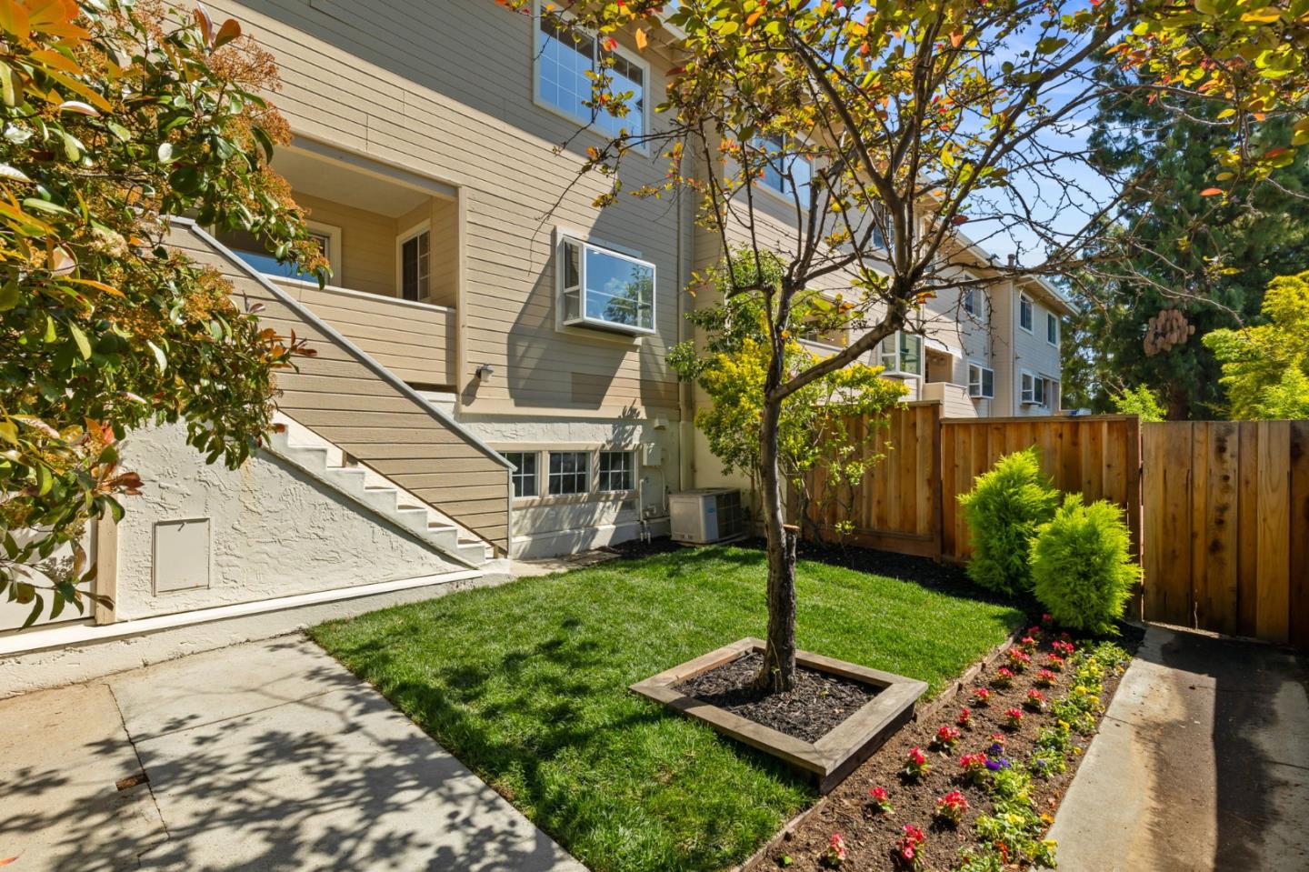 Detail Gallery Image 23 of 27 For 721 Hibiscus Pl, San Jose,  CA 95117 - 3 Beds | 2/1 Baths
