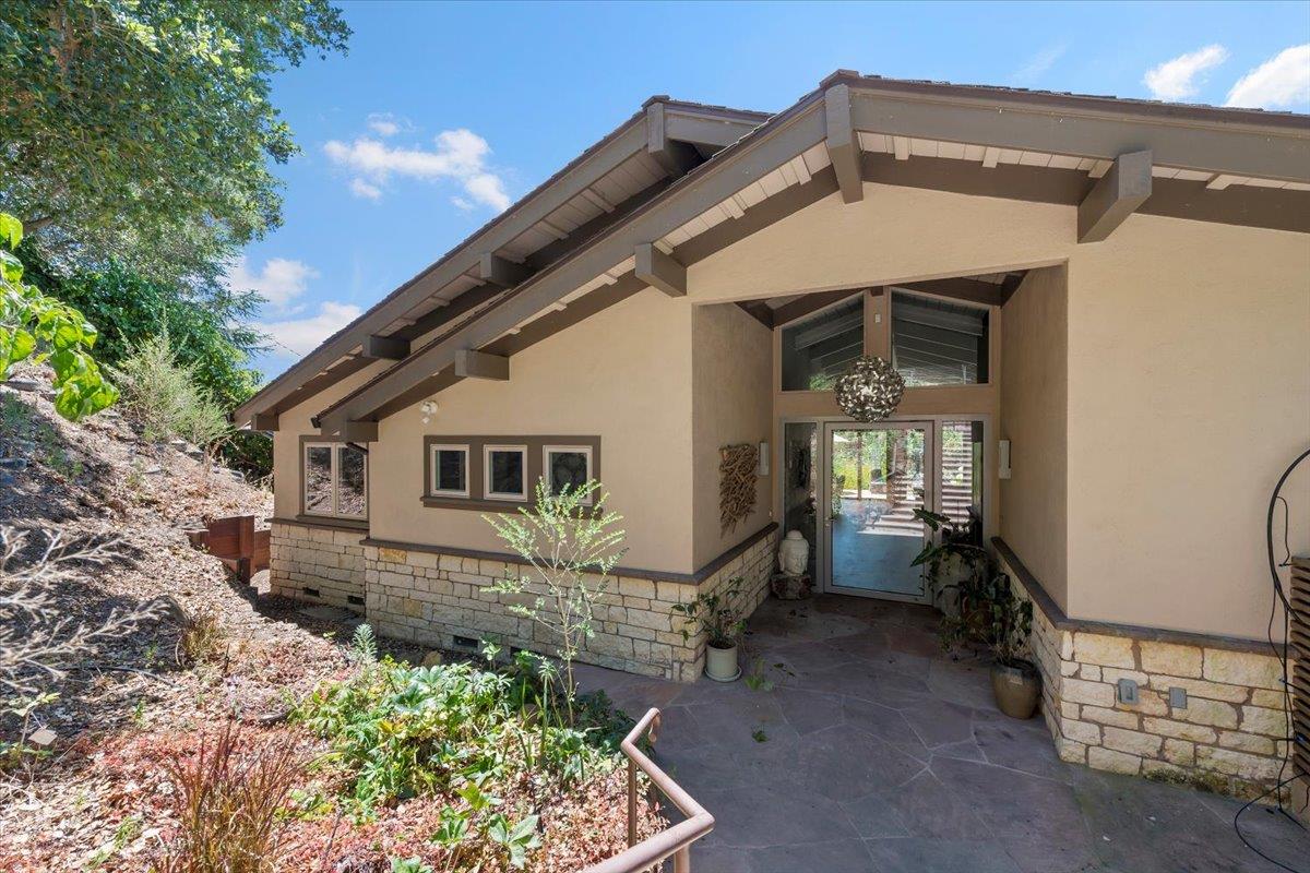 Detail Gallery Image 2 of 41 For 135 Lynton Ave, San Carlos,  CA 94070 - 4 Beds | 4 Baths