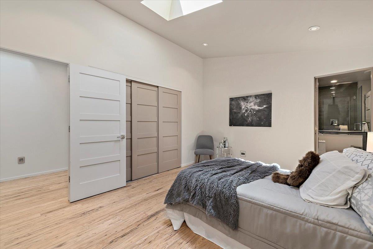 Detail Gallery Image 20 of 41 For 135 Lynton Ave, San Carlos,  CA 94070 - 4 Beds | 4 Baths