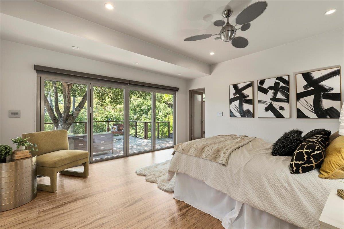 Detail Gallery Image 23 of 41 For 135 Lynton Ave, San Carlos,  CA 94070 - 4 Beds | 4 Baths