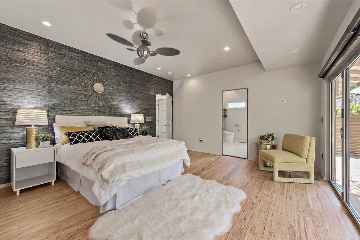 Detail Gallery Image 24 of 41 For 135 Lynton Ave, San Carlos,  CA 94070 - 4 Beds | 4 Baths