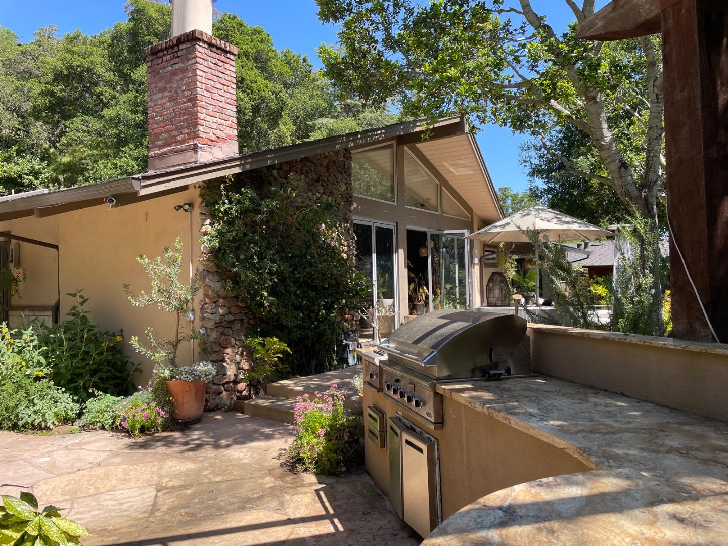Detail Gallery Image 3 of 41 For 135 Lynton Ave, San Carlos,  CA 94070 - 4 Beds | 4 Baths