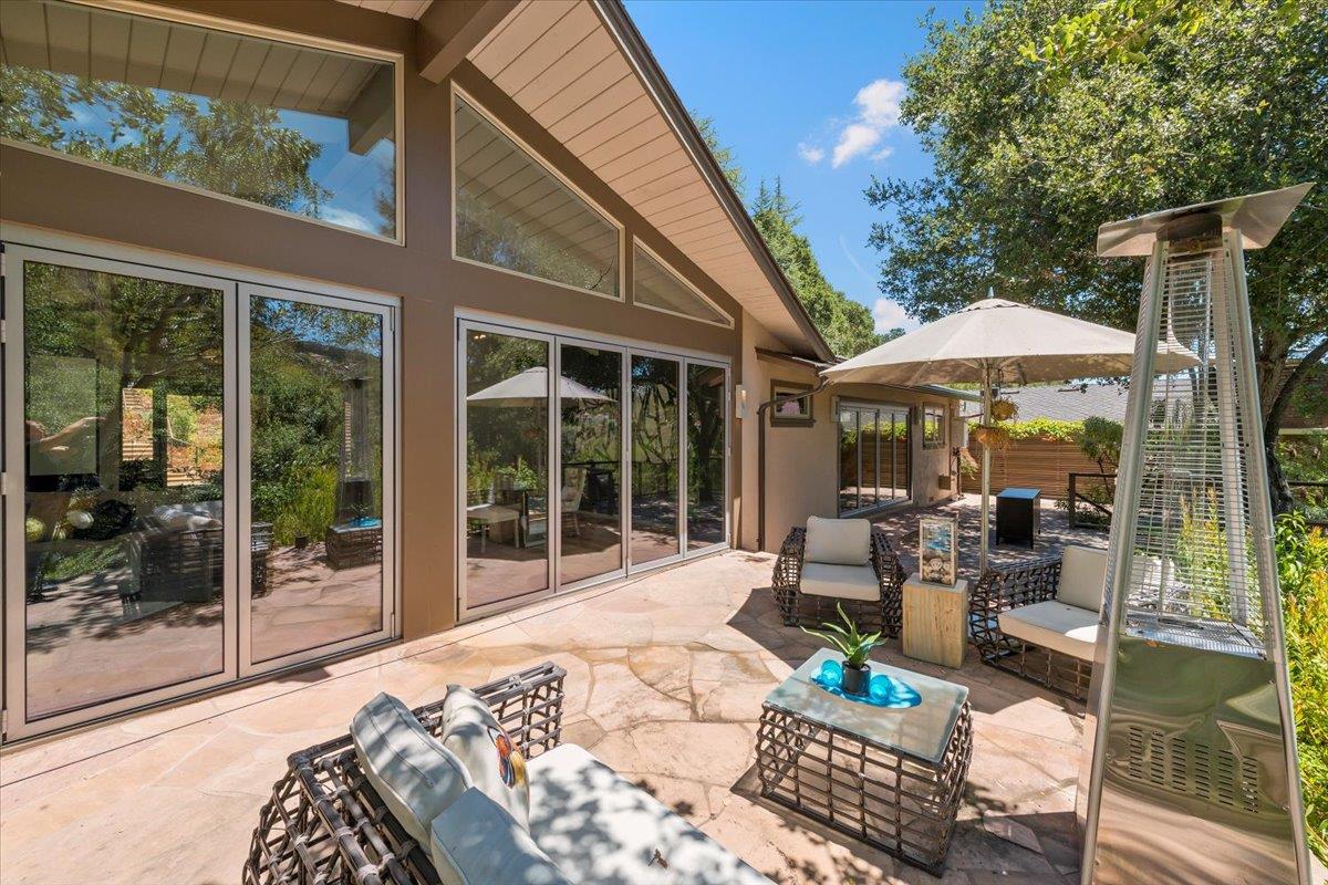 Detail Gallery Image 36 of 41 For 135 Lynton Ave, San Carlos,  CA 94070 - 4 Beds | 4 Baths