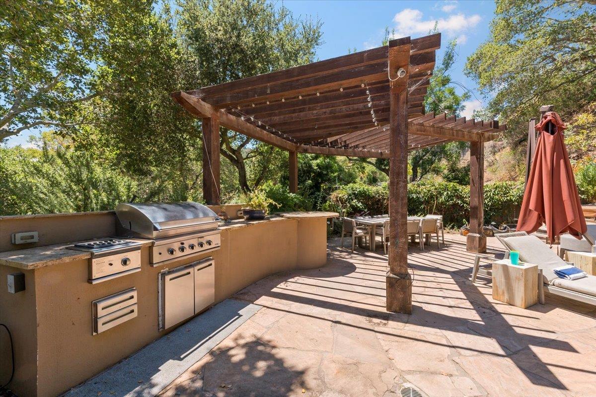 Detail Gallery Image 38 of 41 For 135 Lynton Ave, San Carlos,  CA 94070 - 4 Beds | 4 Baths