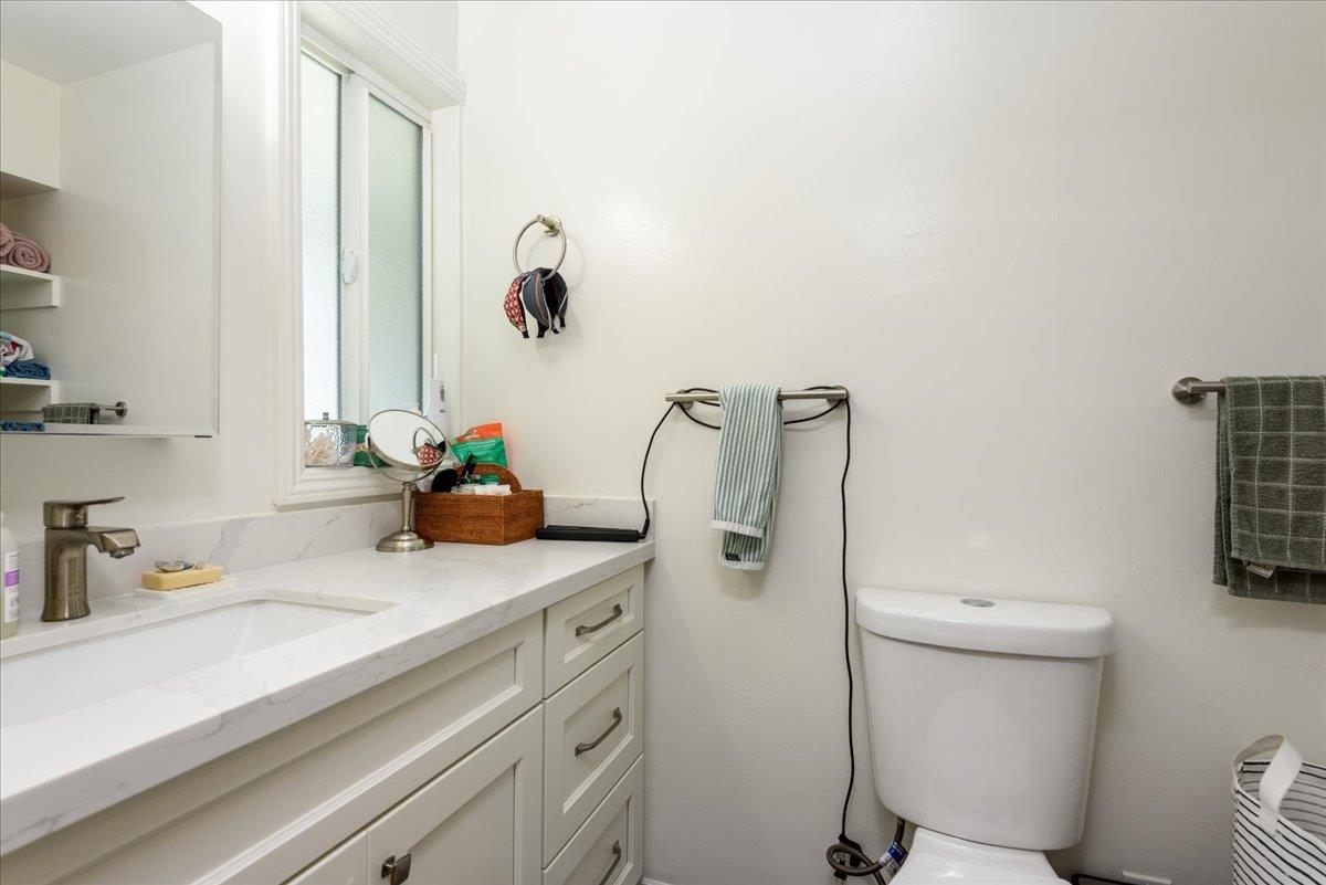 Detail Gallery Image 13 of 26 For 1089 Annapolis Dr, San Mateo,  CA 94403 - 3 Beds | 2 Baths