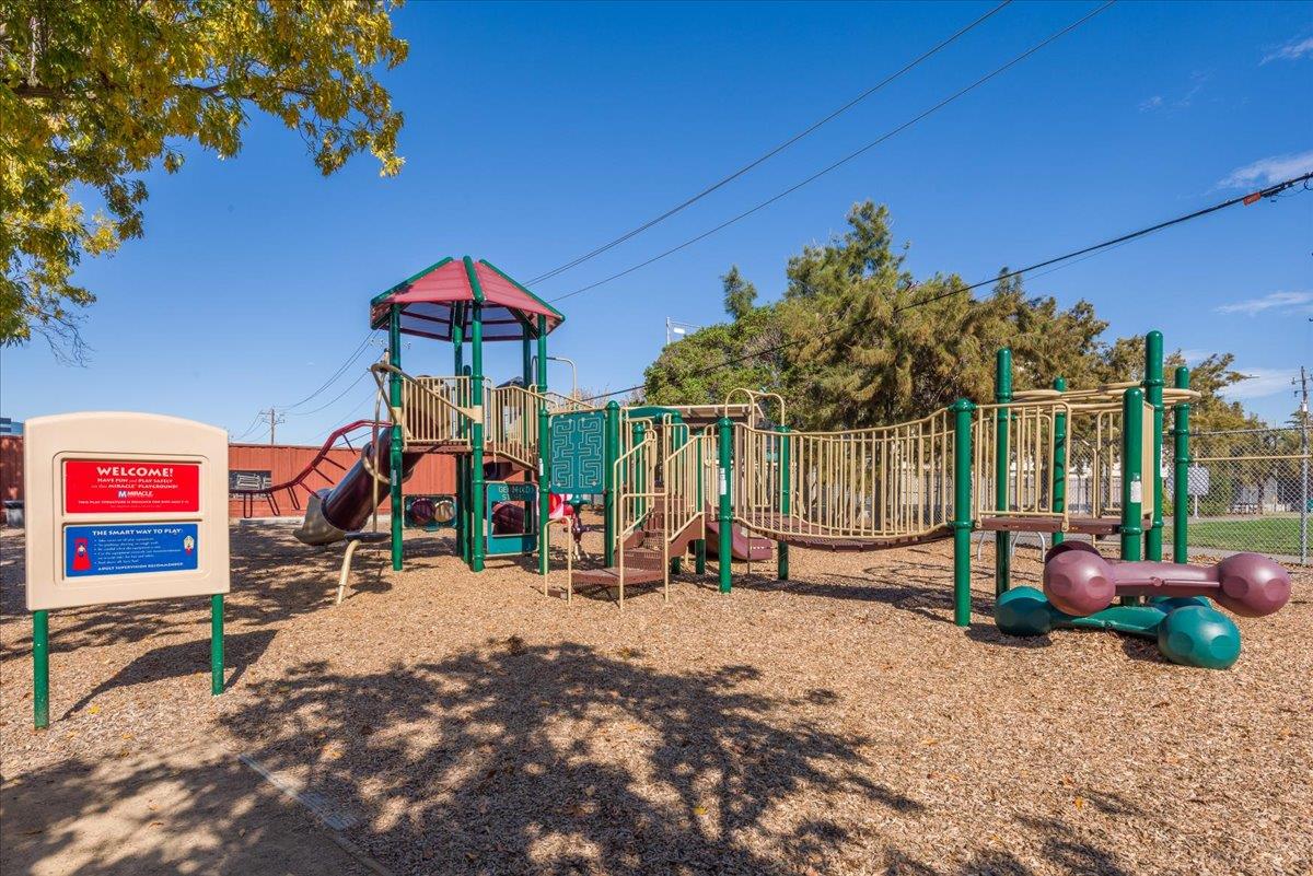 Detail Gallery Image 24 of 26 For 1089 Annapolis Dr, San Mateo,  CA 94403 - 3 Beds | 2 Baths