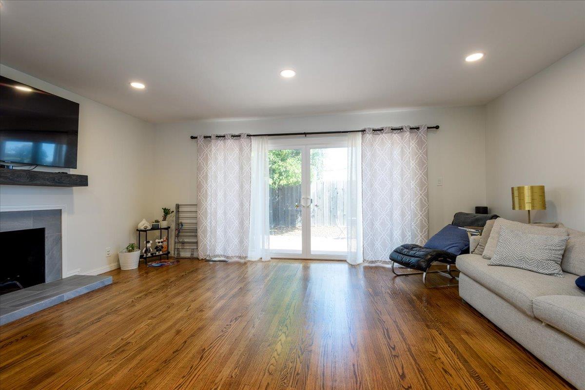 Detail Gallery Image 6 of 26 For 1089 Annapolis Dr, San Mateo,  CA 94403 - 3 Beds | 2 Baths