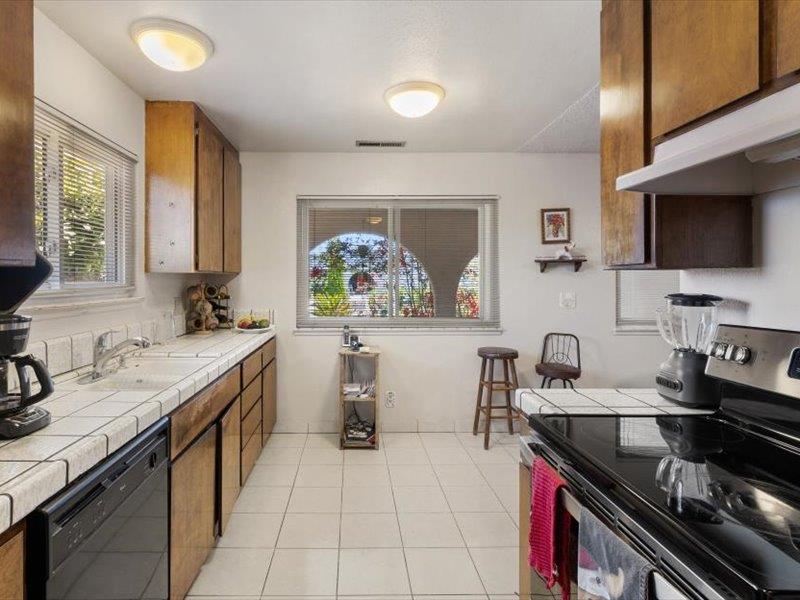 Detail Gallery Image 24 of 32 For 74 Meadow Ter, Watsonville,  CA 95076 - 3 Beds | 2 Baths