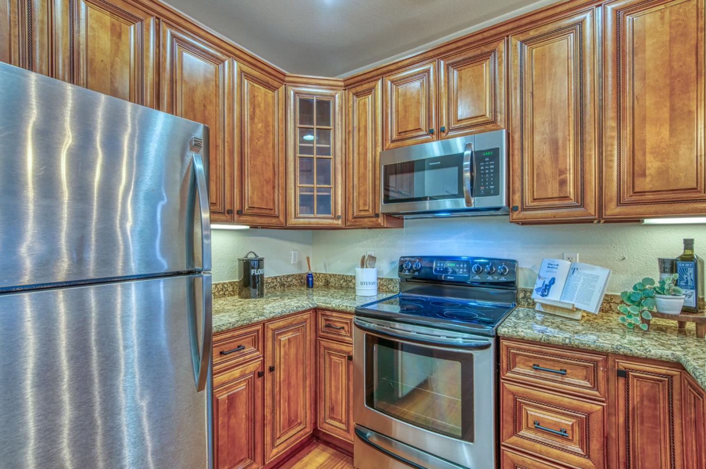 Detail Gallery Image 11 of 39 For 1445 Fruitdale Ave #101,  San Jose,  CA 95128 - 1 Beds | 1 Baths