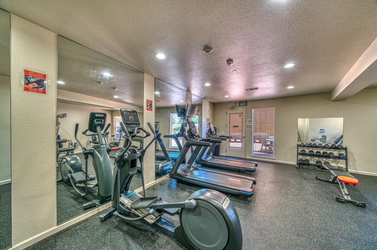 Detail Gallery Image 25 of 39 For 1445 Fruitdale Ave #101,  San Jose,  CA 95128 - 1 Beds | 1 Baths
