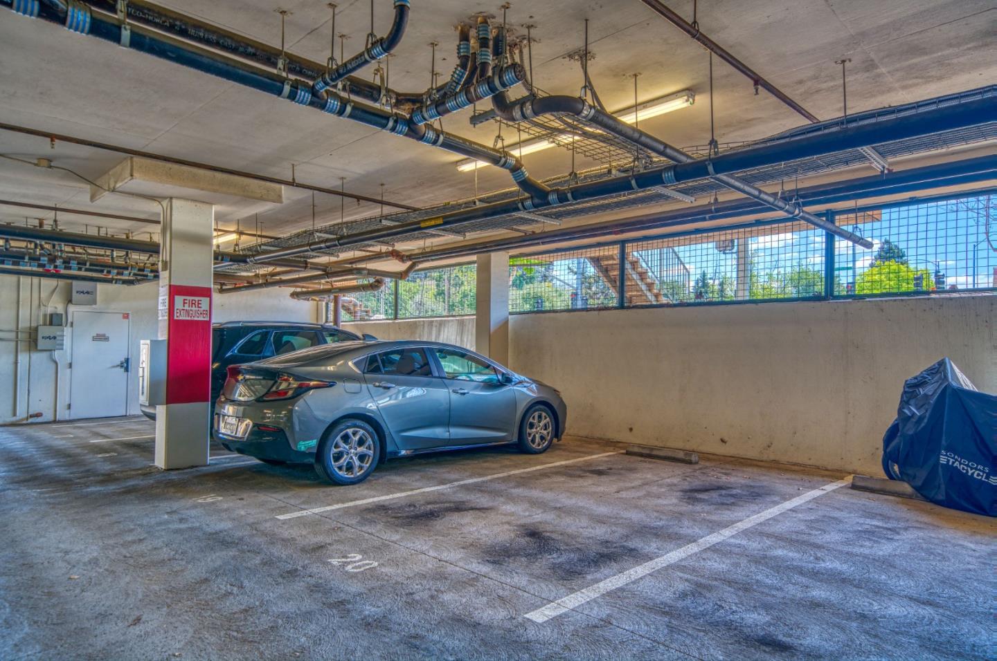 Detail Gallery Image 27 of 39 For 1445 Fruitdale Ave #101,  San Jose,  CA 95128 - 1 Beds | 1 Baths