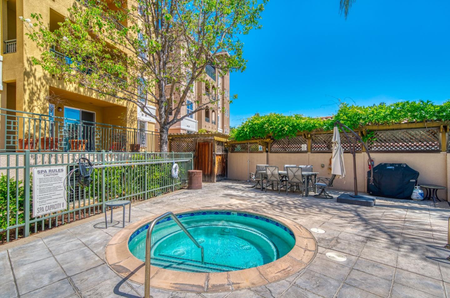 Detail Gallery Image 30 of 39 For 1445 Fruitdale Ave #101,  San Jose,  CA 95128 - 1 Beds | 1 Baths