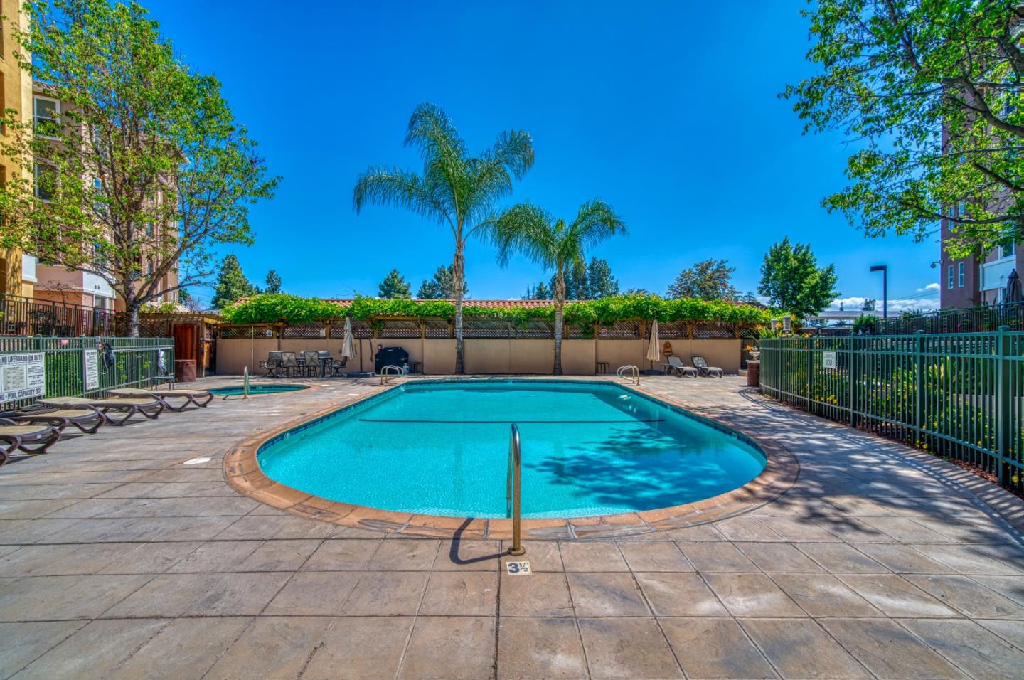 Detail Gallery Image 31 of 39 For 1445 Fruitdale Ave #101,  San Jose,  CA 95128 - 1 Beds | 1 Baths