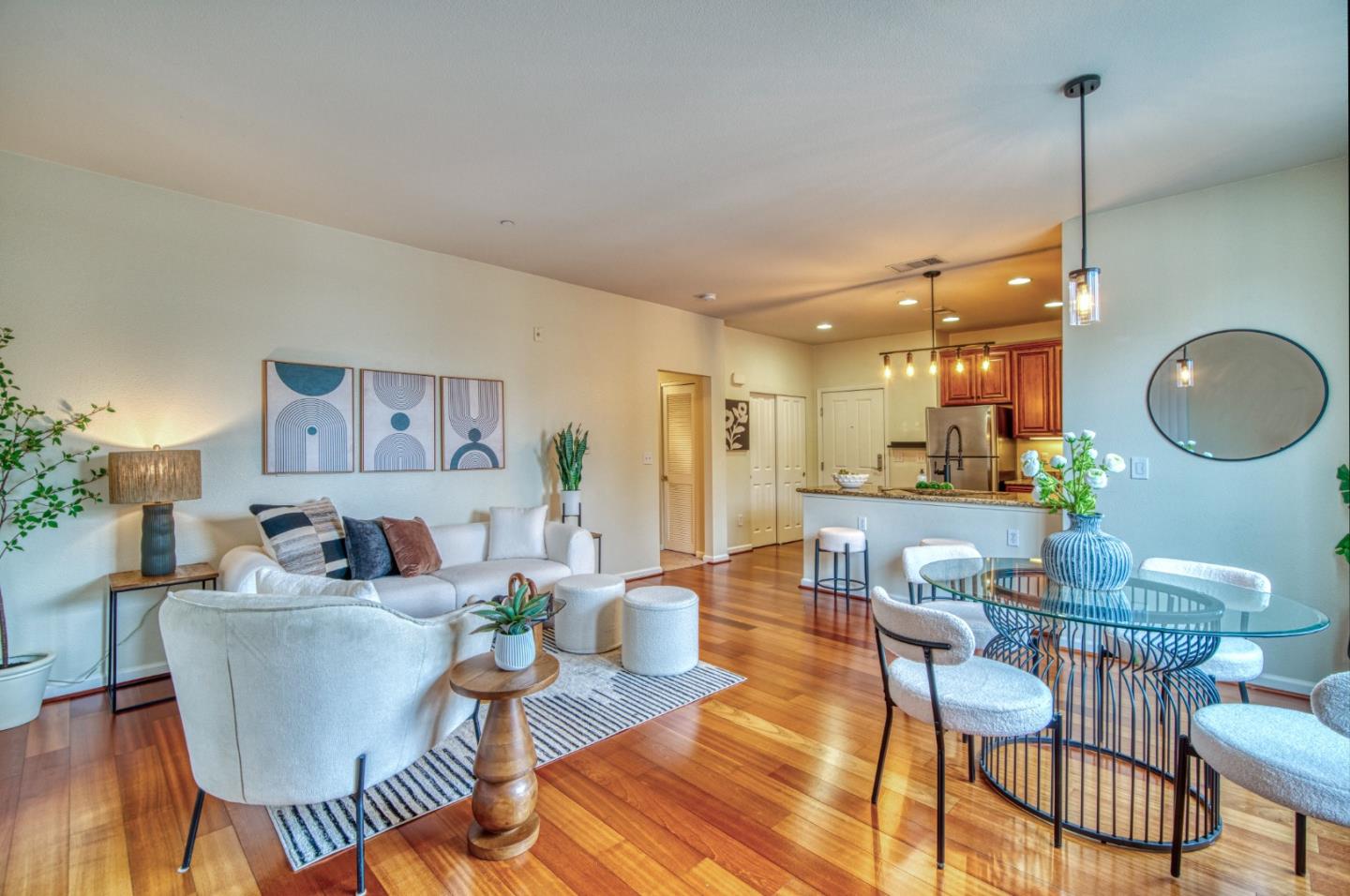 Detail Gallery Image 4 of 39 For 1445 Fruitdale Ave #101,  San Jose,  CA 95128 - 1 Beds | 1 Baths