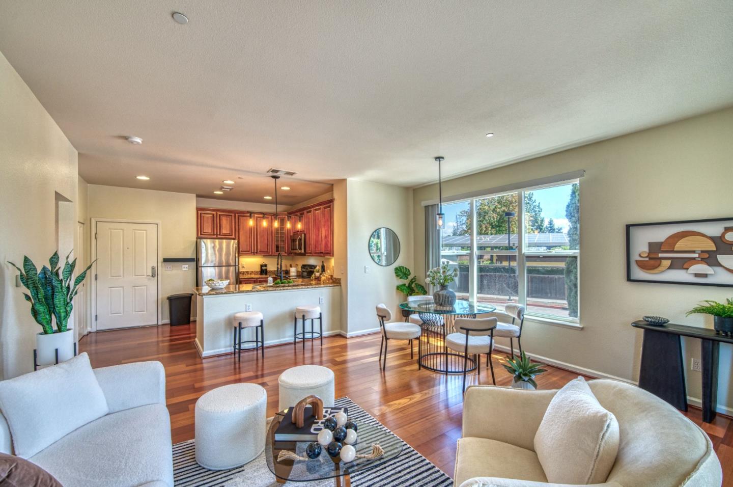 Detail Gallery Image 5 of 39 For 1445 Fruitdale Ave #101,  San Jose,  CA 95128 - 1 Beds | 1 Baths