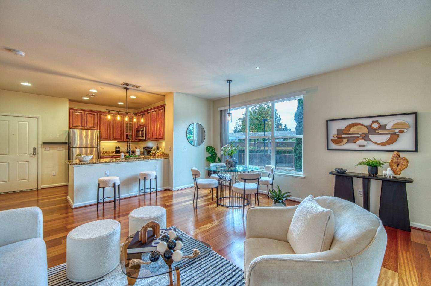 Detail Gallery Image 9 of 39 For 1445 Fruitdale Ave #101,  San Jose,  CA 95128 - 1 Beds | 1 Baths