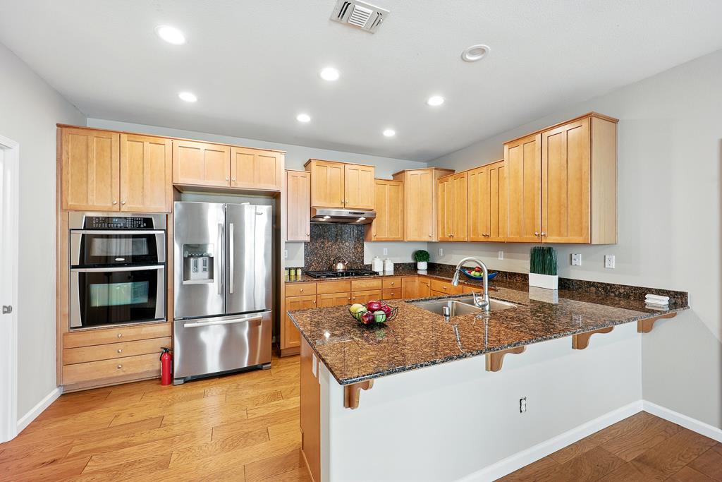 Detail Gallery Image 14 of 60 For 670 Woodland Ter, San Jose,  CA 95112 - 4 Beds | 2/1 Baths