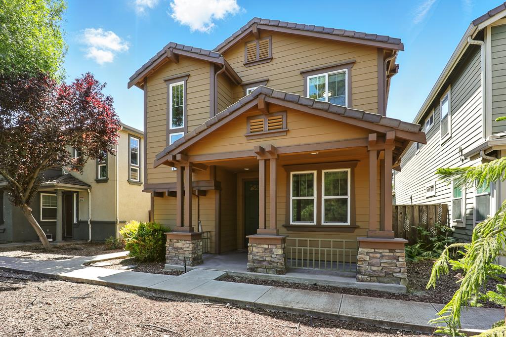 Detail Gallery Image 2 of 60 For 670 Woodland Ter, San Jose,  CA 95112 - 4 Beds | 2/1 Baths
